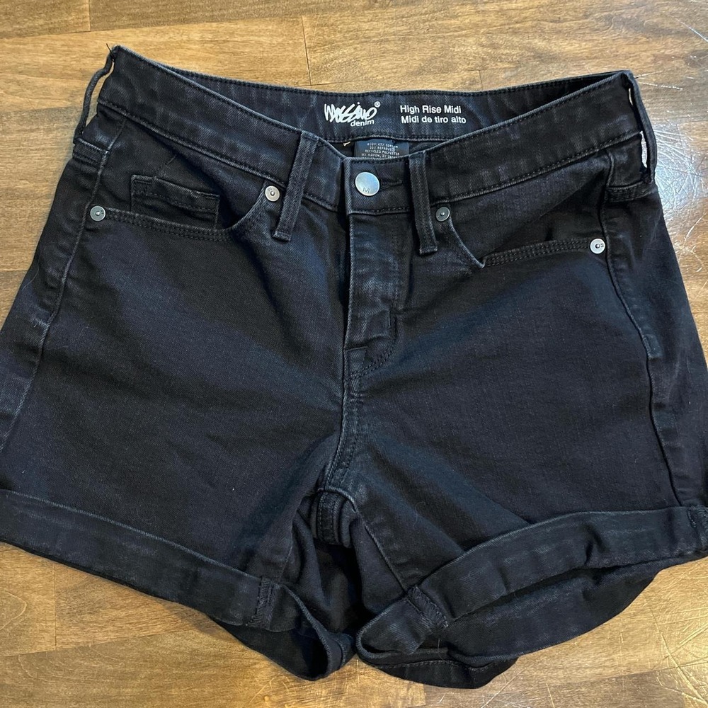 Black denim cuffed high-rise midi super stretch 28 inch size 2 shorts costal